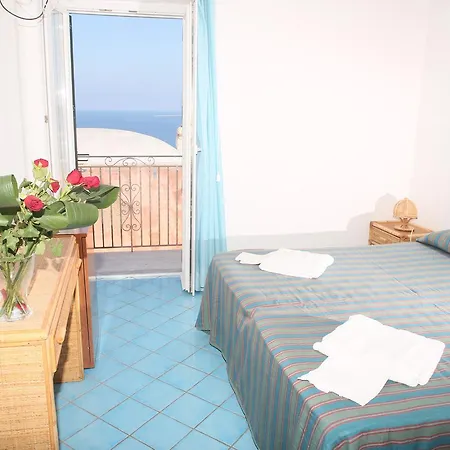 Via Muraglione 3* Ventotene